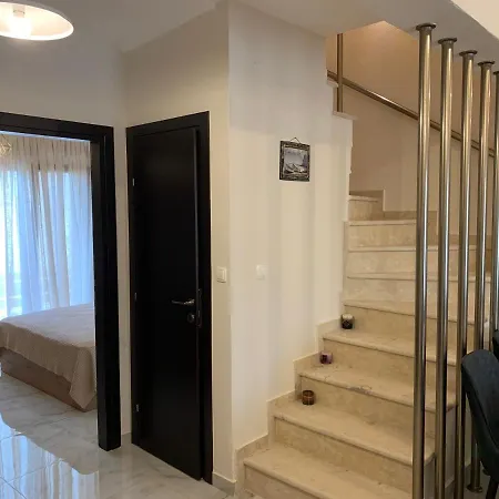 Appartement Modern Family House By The Sea à Nikiti  Extérieur photo